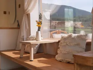 Yinshan·33 Vacation Homestay (Baihaba Store Scenic Area)