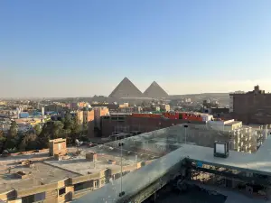 Stay Inn Pyramids