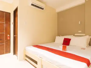 RedDooorz @ Laiya Vivo Hotel Batangas
