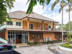 Huean Khum Resort