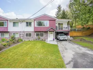 Lovely home three bedroom duplex House