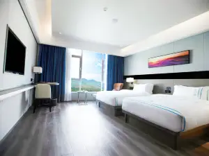 CLOUDS Taihe Hotel (Lushui Liuku)