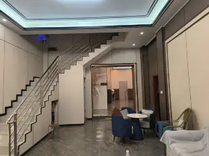 Pingwu Hongfu Hotel