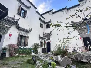 One read and one clean homestay