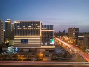 SFEEL Designer Hotel (Yulin International Trade Center Branch)