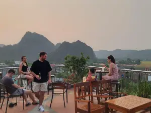 Phong Nha Jasmine Hostel & Rooftop Bar