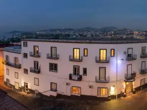 Naro Suites and Rooms
