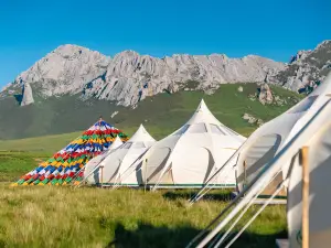 Yungu Huahai Camping Hotel (Gaxiu Yungu Scenic Area)