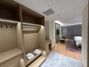 訥河左奕飯店