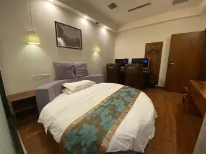 Extended Grand Hyatt Business Hotel