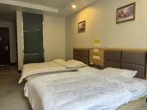 Nang County Yuangui Hotel