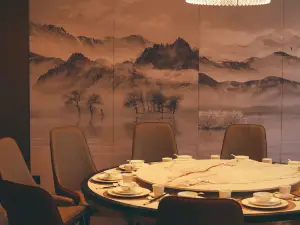 希爾曼假日飯店