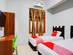 OYO 93071 Home Stay Kembar Syariah