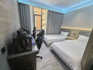 E-sports hotel in the spring breeze