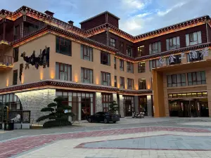 Baiyu County Hepo Handicraft City Jin Gong Hotel
