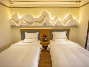 Huludao Qingcheng Business Hotel