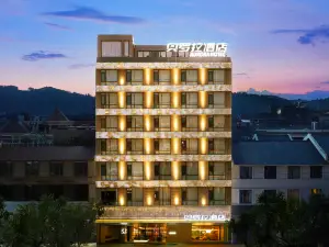 Aurora Hotel