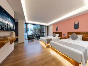 覓野山荘民宿（茘波小七孔東門）