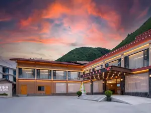Lanyue Hotel