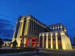 Minshan Shangling Airport Hotel