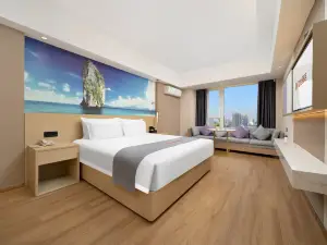 Junyi Collection Hotel (Anshan Railway Station Wanxianghui)