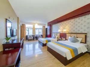Nan'an Furong Hotel (Guoguang High School Meishan Bus Station)