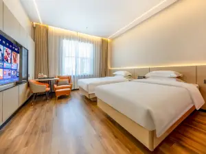 Golmud Fengjin Hotel (Salt Lake Plaza)