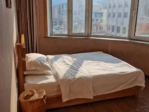 Yichun Mountain Lihong Inn