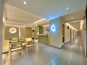 Xianyunju Boutique B&B (Zhuhai Guishan Island Shop)