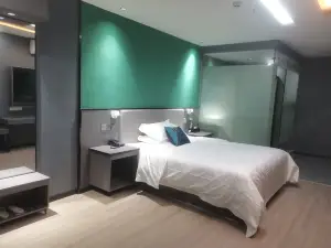 Home Inn Huaxuan Collection Hotel (Pingxiang Xiangdong New Street)