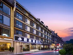 Feng Huang Jun Shang Hotel （Feng Huang Ancient Town Scenic Area, Feng Huang Bridge Branch）