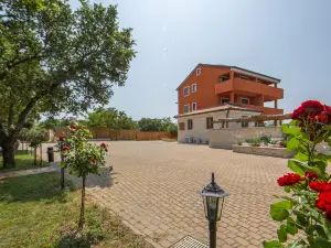 Hotel Natura Vilanija
