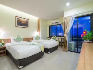 Pura Nakhon Hotel