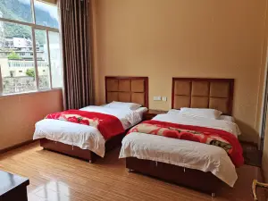 Baoxing Xinyuan Hotel