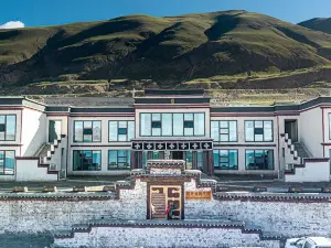 Nacang Zhuomu Manor