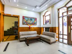 OYO 44011 Hotel Sahil