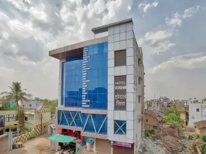 OYO 35538 Hotel Risha