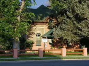 Monroe Inn