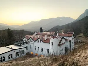 Waldschlossl Schneedorfl