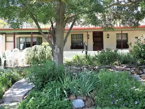 Ayers Burra - Historical 1851 Cottage