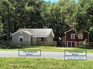 Micanopy Countyline Cottages