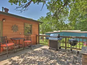 Pet-Friendly Kingston Home w/ Boat Ramp Access!