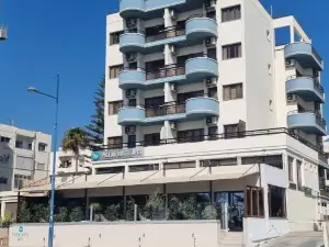 Pigeon Beach Hotel Apartments