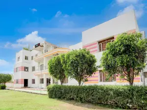OYO Flagship Vrindavan Garden Guest House and Hotel