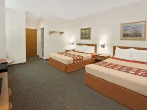 Super 8 by Wyndham Hampshire IL