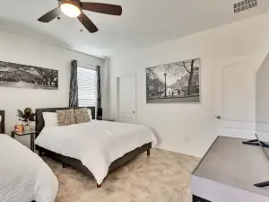 Family & Pet Friendly house close to Lake Georgetown-Sleeps 10