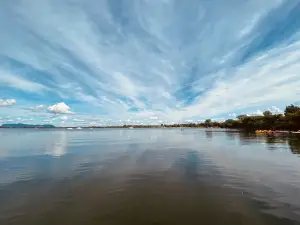 Exclusif mansion luxe sur fleuve face mont st hilaire