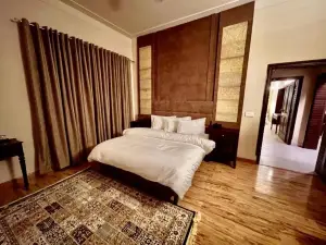Shelton Hotel Mardan