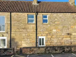 Bees Townhouse- Cupar