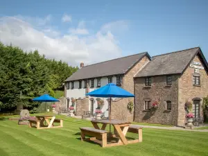 The Greyhound Inn and Hotel